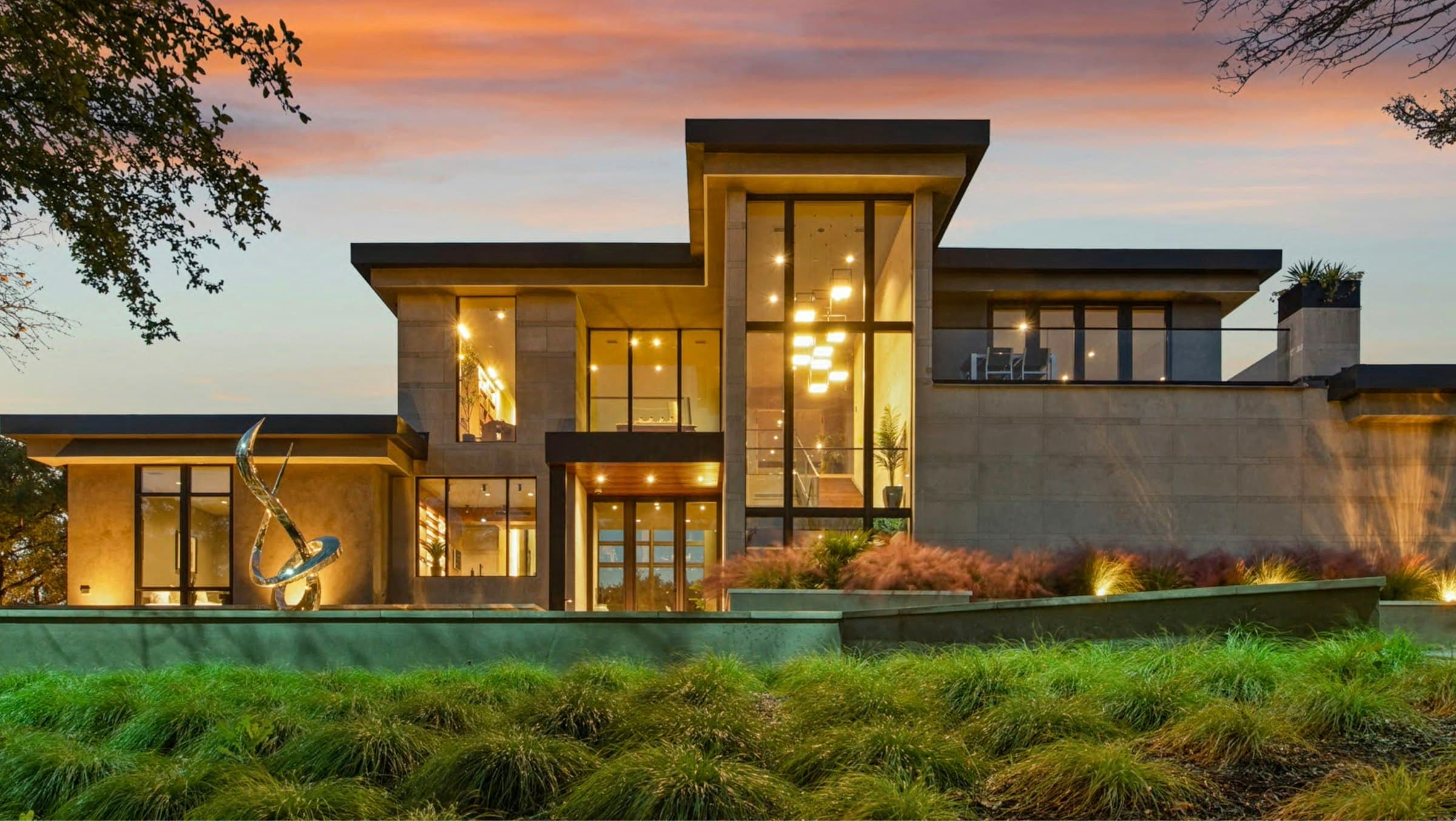 Modern home at dusk (illustrative photo)